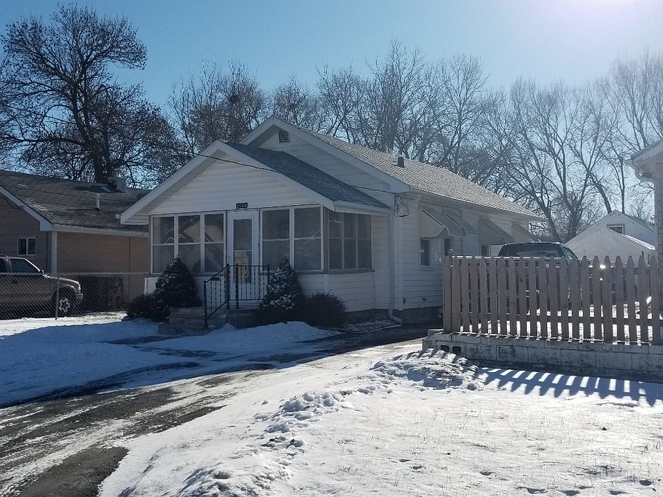 1st image of 2520 W 6th St