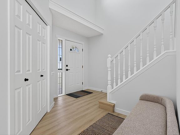 4th image of 168 Ward Cres NW