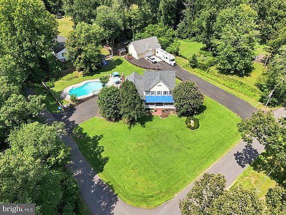 2nd image of 9438 Petterson Ln