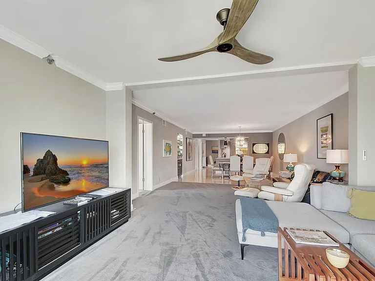 300 John F Kennedy Dr #Penthouse 8 — Photo 17