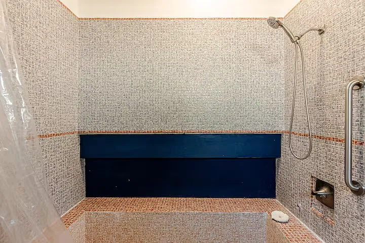 1427 Carmona Ave — Photo 23