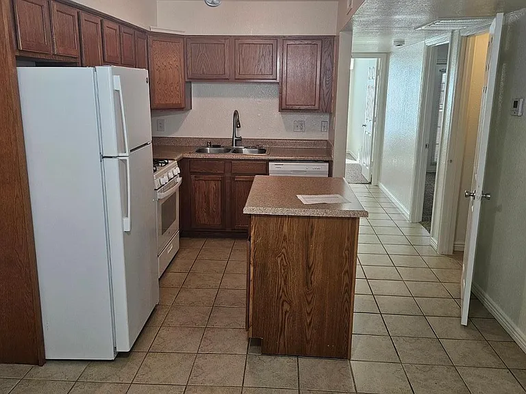 1310 S Hardy Dr #29A — Photo 4