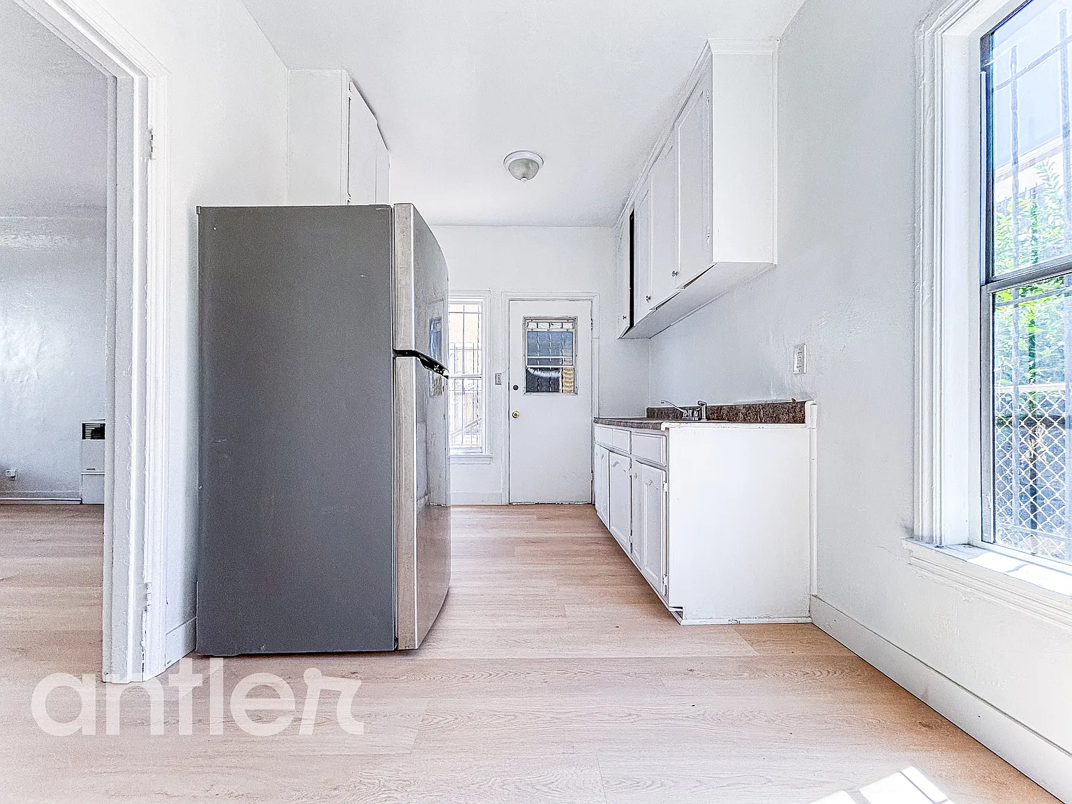 1 bed, 634 sqft, $1,800 — Photo 3
