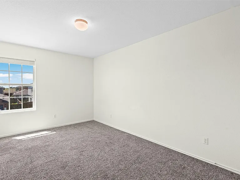 513 Circle Way — Photo 10