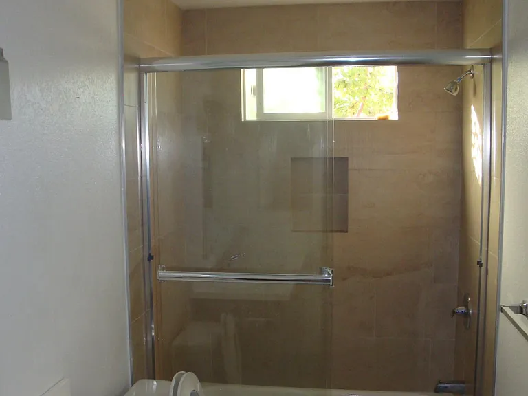 5848 Greenleaf Ave #12 — Photo 14