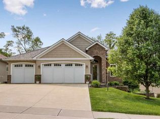 2074 Dempster Dr, Coralville, IA 52241
