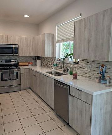 4th image of 1000 Bamboo Ln