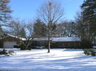 357 S Elmwood Ln, Palatine, IL 60067