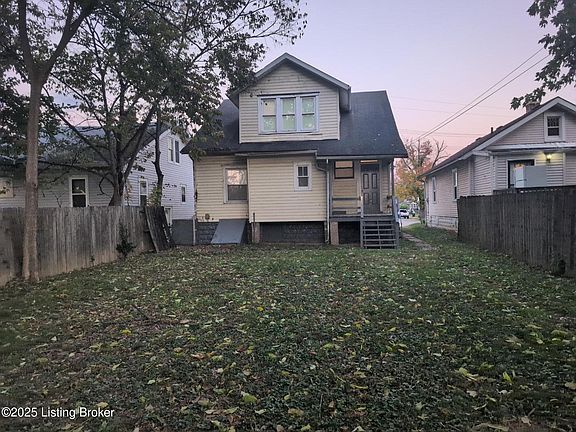 3rd image of 220 S 38th St