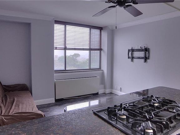 2nd image of 700 E 8th St Unit 6F