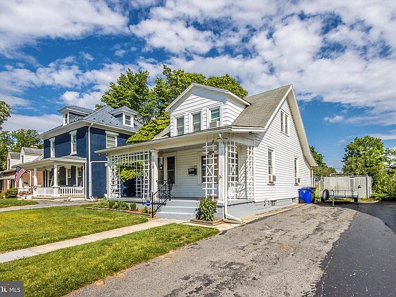 3rd image of 1119 Moller Ave