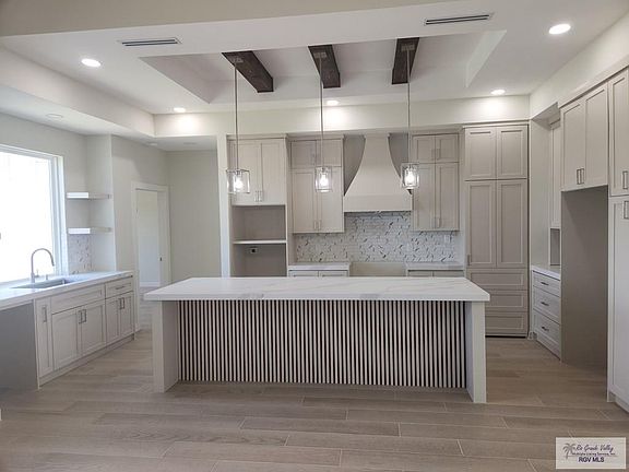 4th image of 8810 Sandpiper Dr