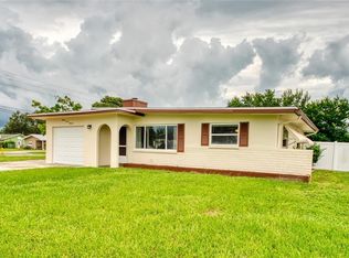 13700 Dominica Dr, Seminole, FL 33776