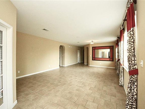 3rd image of 1042 Hyde Park Dr