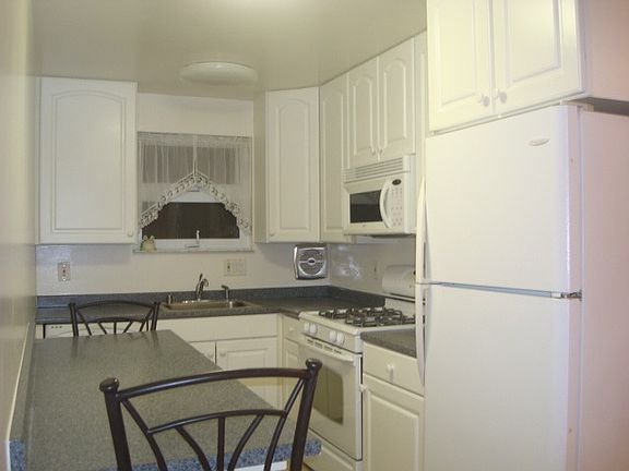 3rd image of 52 Bradley Ave #1