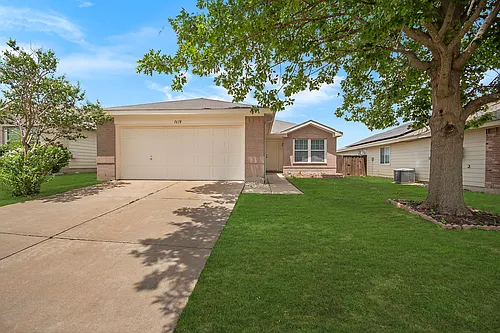 1618 Pin Oak Trl Photo 1