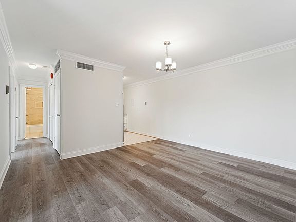 4th image of 4977 Battery Ln APT 612