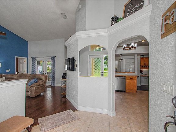 5th image of 3696 SE 54th Ct