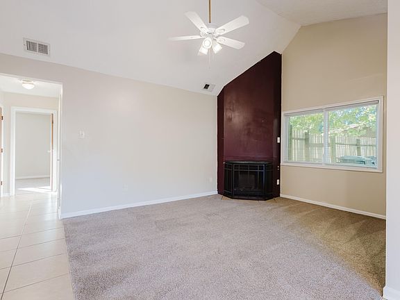 5th image of 1365 Grafton Dr