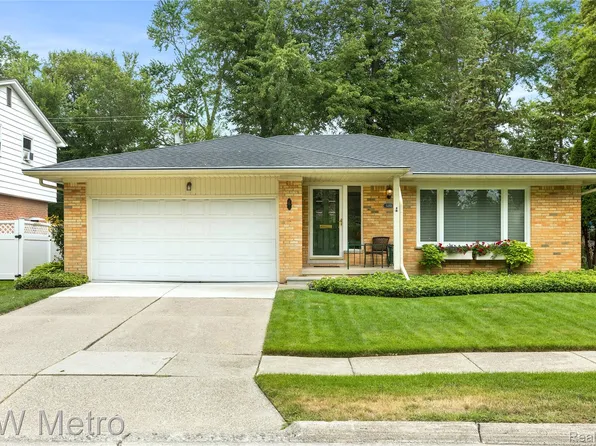 3201 Marion Dr, Royal Oak, MI 48073
