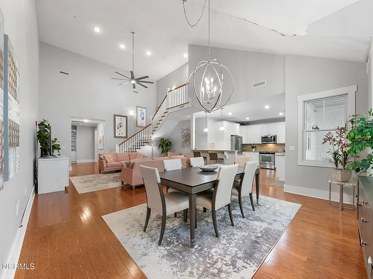 2537 Saint James Dr SE #807 — Photo 8
