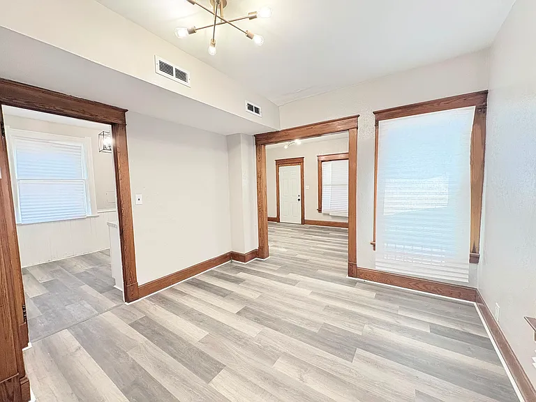 217 Everett St — Photo 6