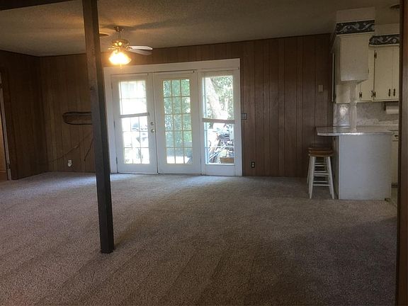 5th image of 409 S Avenue H