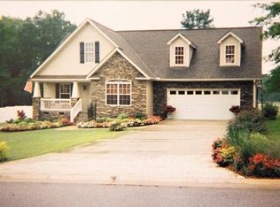 104 Clegg Ct, Greenwood, SC 29649