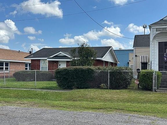 2nd image of 507 Fats Domino Ave