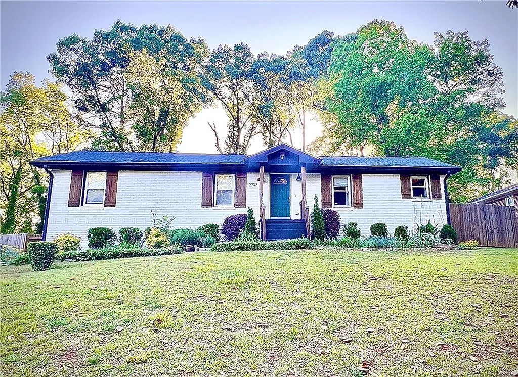 3 bed, 2.0 bath, 1749 sqft, $2,800 — Photo 1