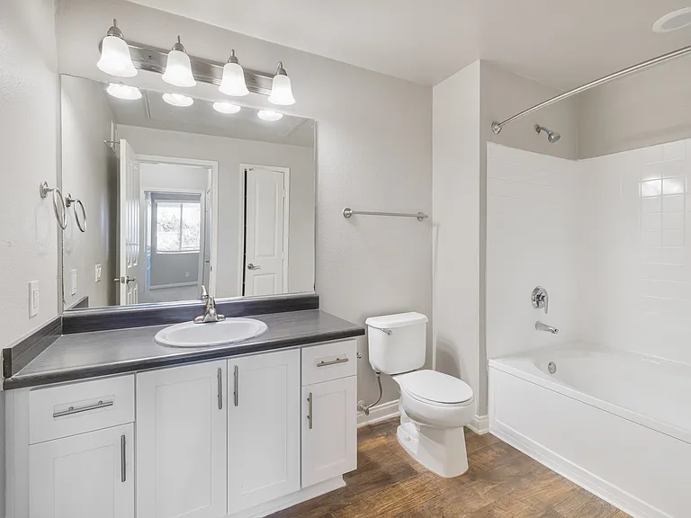 Alize Apartment Homes — Photo 16