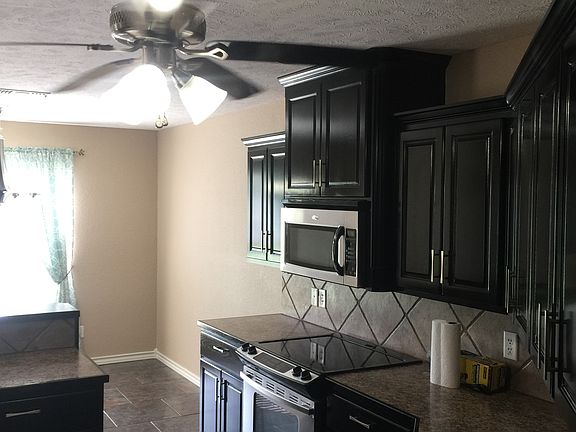 3rd image of 438 Meadowridge Cir