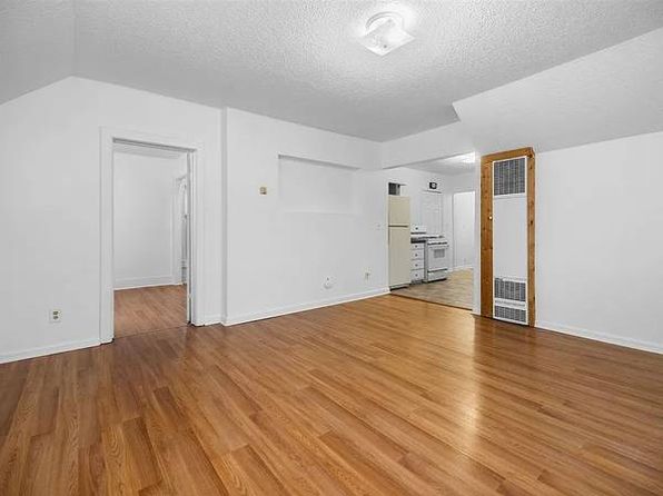 404 2nd St #2