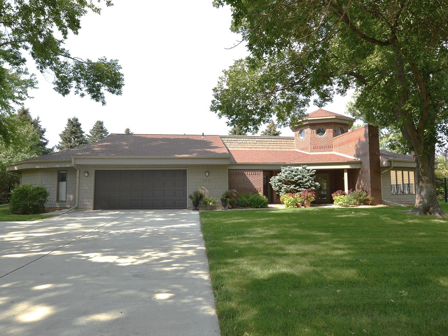 1117 18th Ave NE, Aberdeen City, SD 57401 Zillow