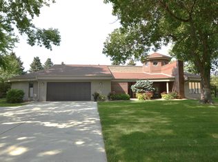 1117 18th Ave NE, Aberdeen City, SD 57401