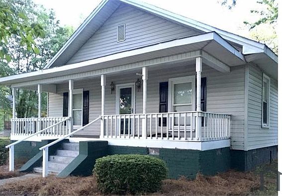 4th image of 2528 Myers St