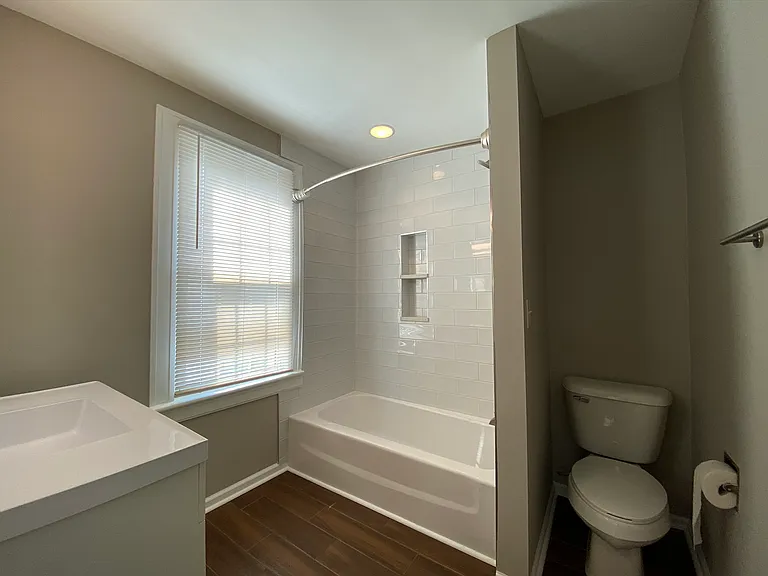 54 E Como Ave #1/2 — Photo 15