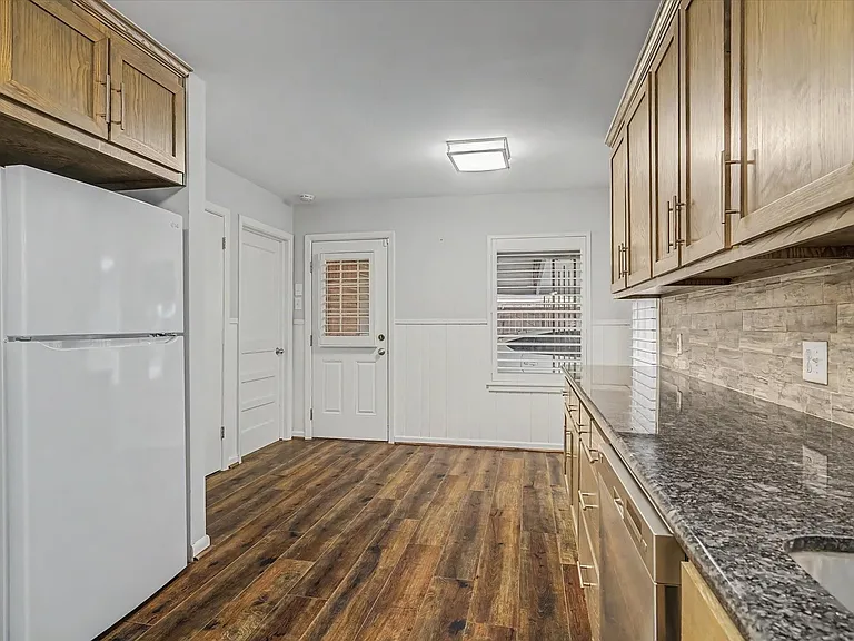 2123 Ridgecrest Dr — Photo 20