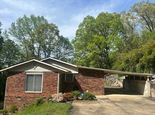 17 Lowe Dr, Columbus, GA 31903