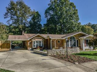 6727 Clelia Ct, Springfield, VA 22152