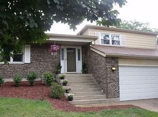 821 Niagara St, Carol Stream, IL 60188