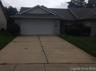 3211 Red Oak Ln, Springfield, IL 62712