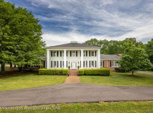 323 Country Club Rd, Senatobia, MS 38668