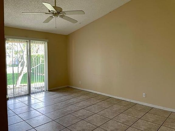 4th image of 1858 Windsor Dr #8