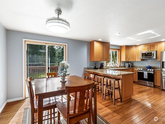 5th image of 16916 Snohomish Avenue