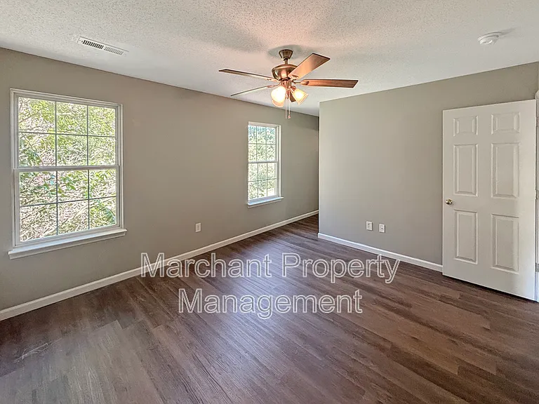 110 Golden Crest Ct — Photo 17