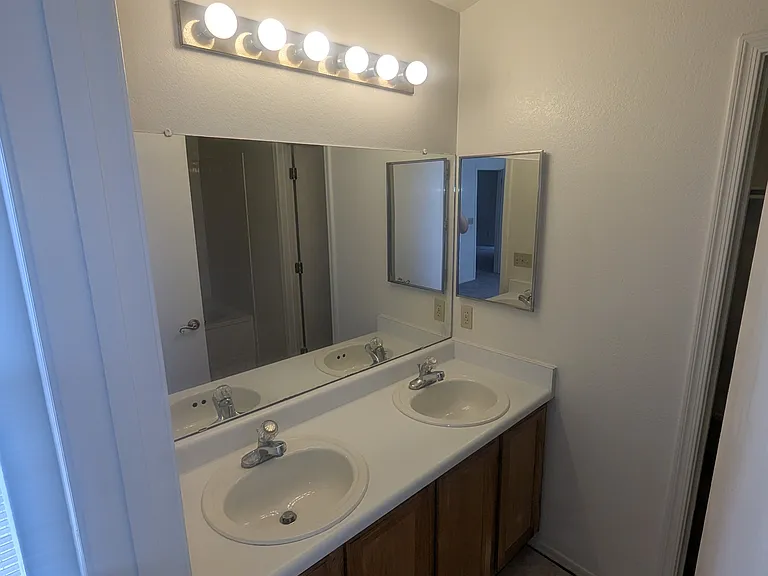 7835 S Lennox Ln — Photo 12