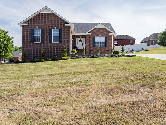 2nd image of 57 Dogwood Cir