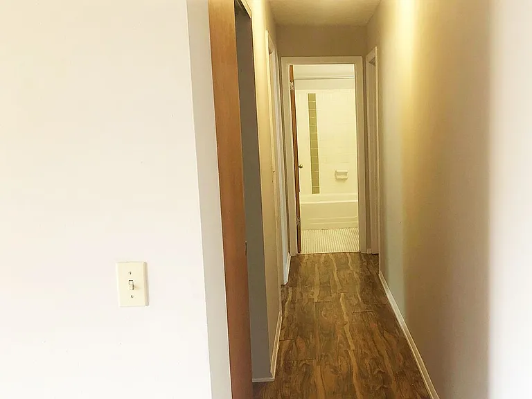 440 Ludlow Ave — Photo 5
