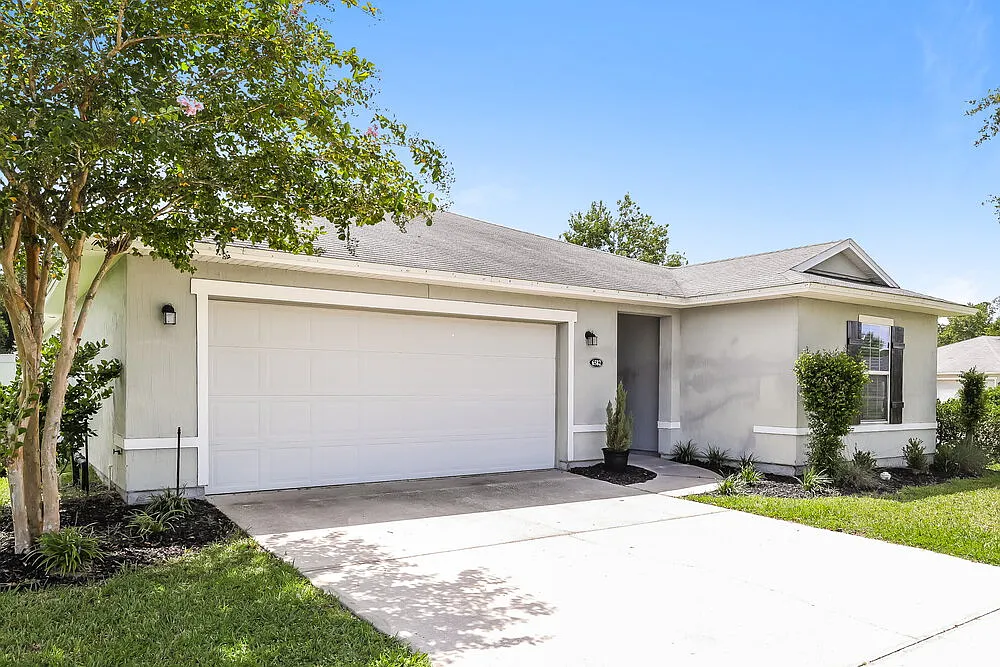 3 bed, 2.0 bath, 1490 sqft, $1,985 — Photo 3